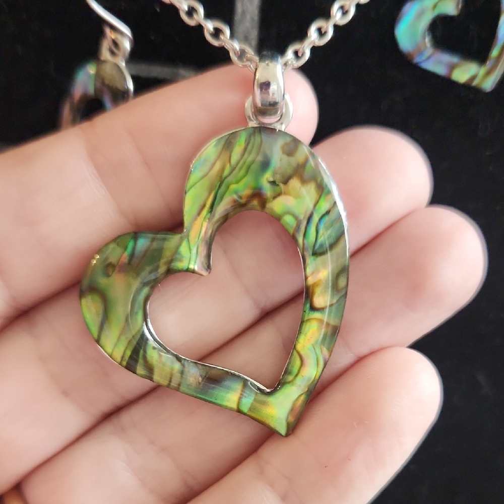 Heart-Shaped Abalone Shell Pendant Necklace